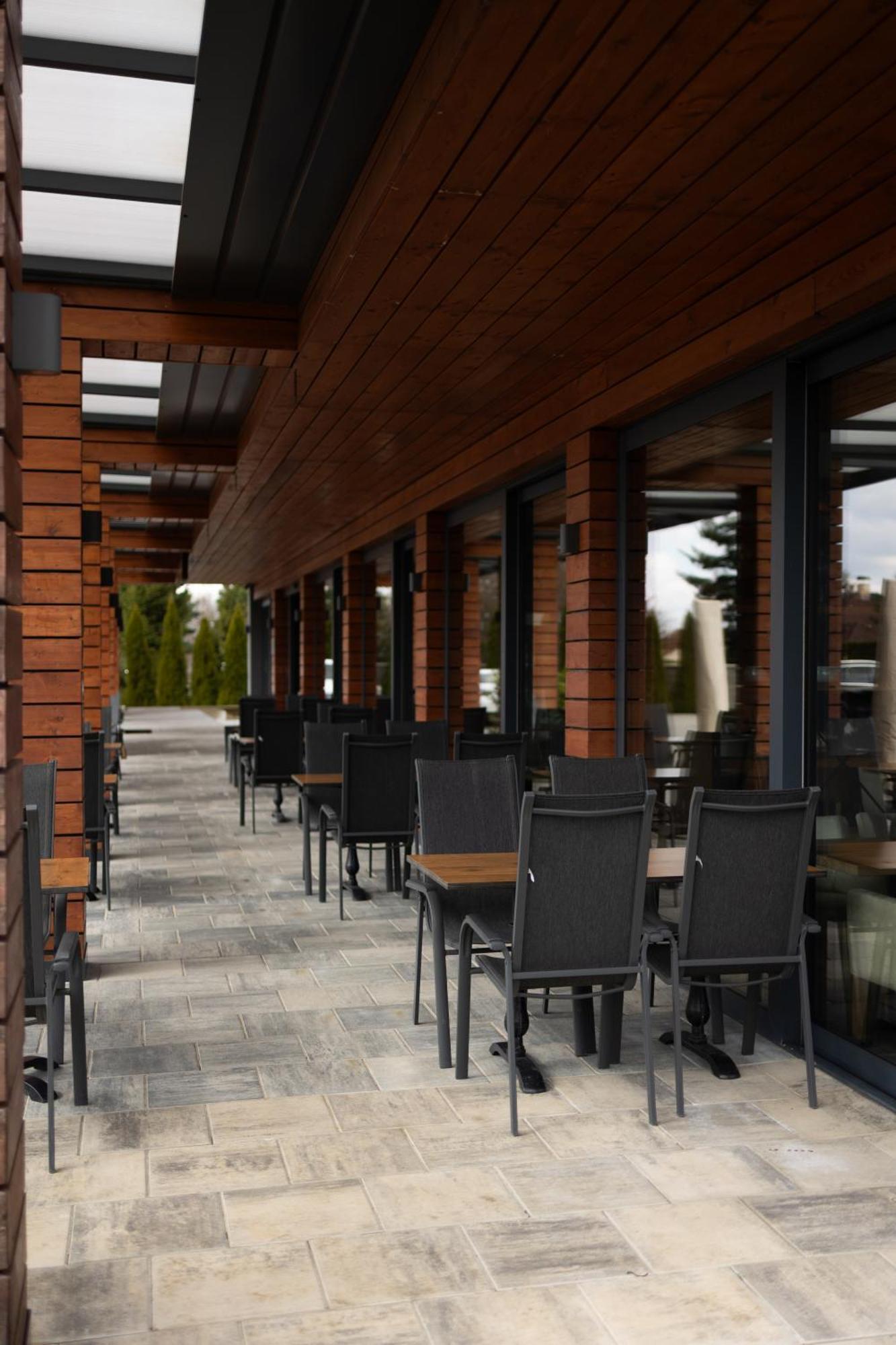 Gazda Hotel&Restaurant - Self Chek-In Jesenice  ภายนอก รูปภาพ