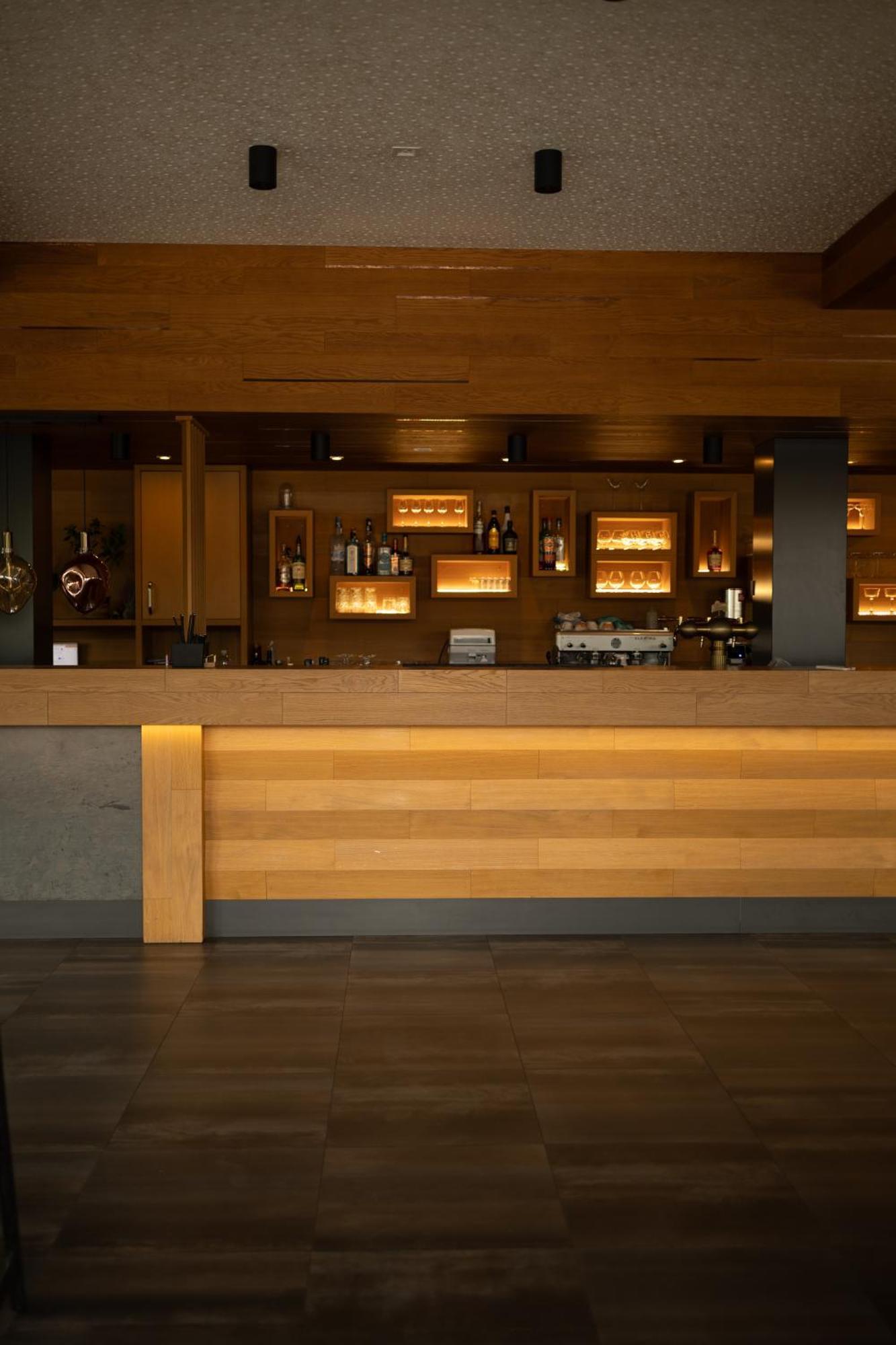 Gazda Hotel&Restaurant - Self Chek-In Jesenice  ภายนอก รูปภาพ