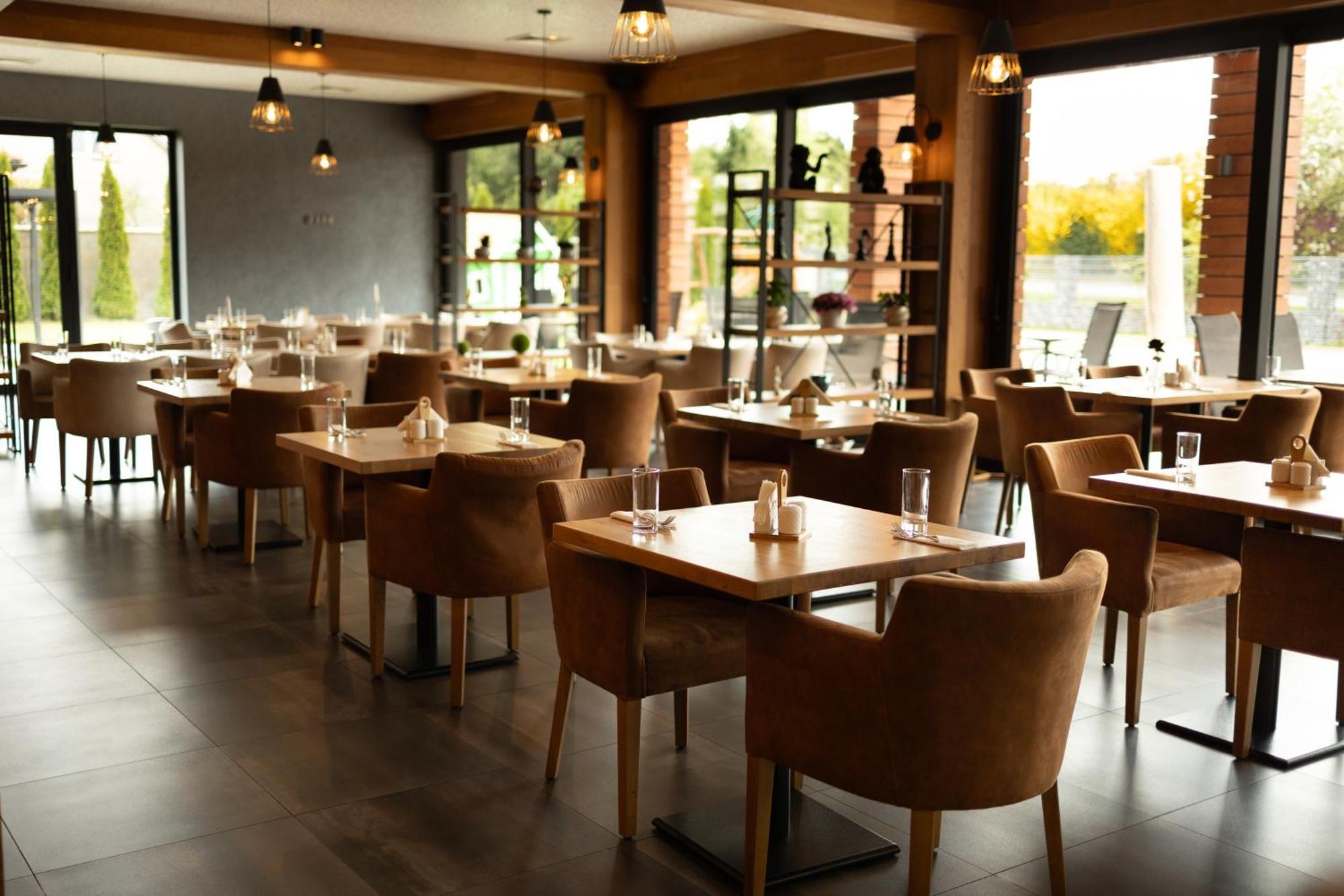 Gazda Hotel&Restaurant - Self Chek-In Jesenice  ภายนอก รูปภาพ