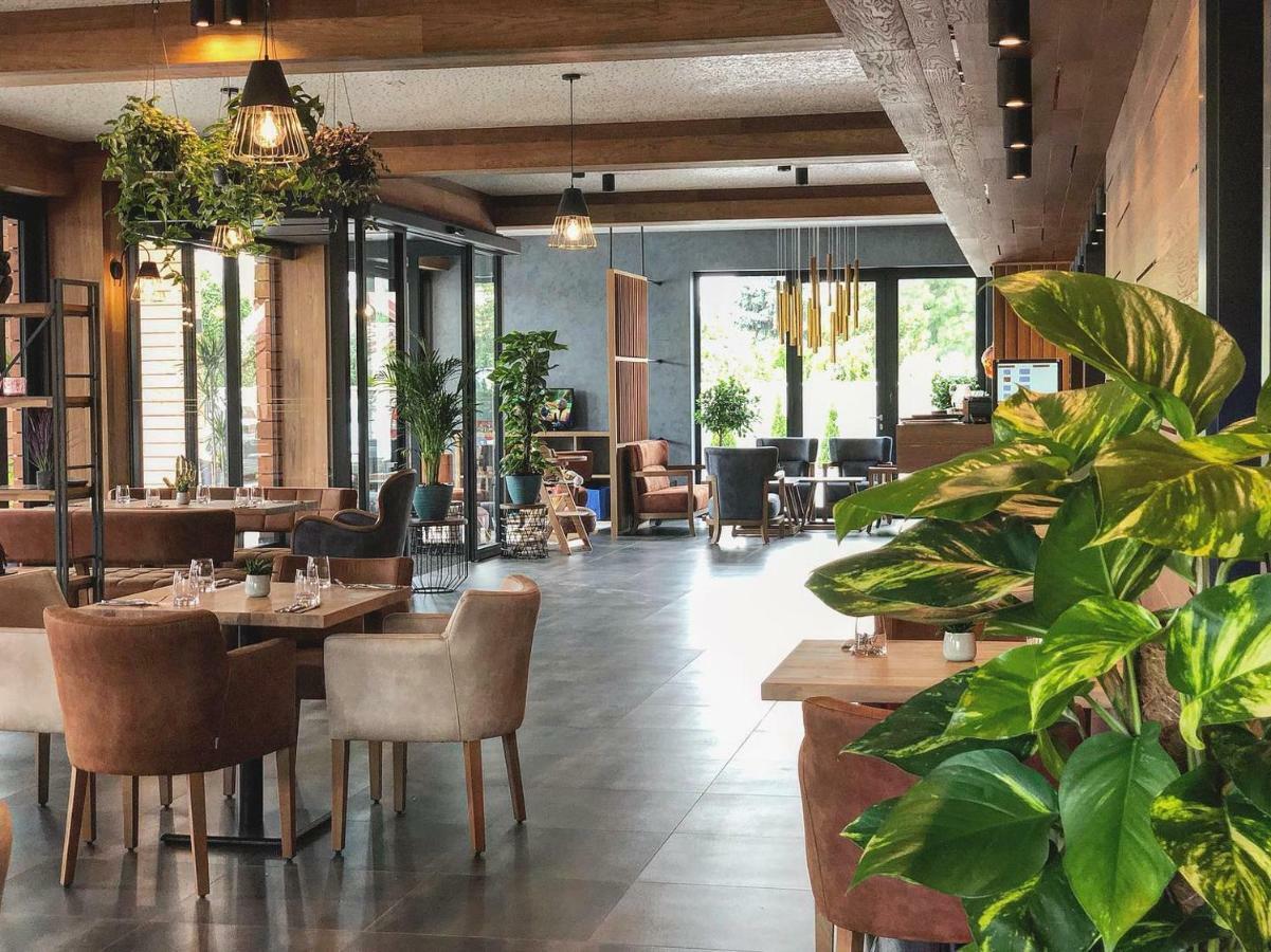 Gazda Hotel&Restaurant - Self Chek-In Jesenice  ภายนอก รูปภาพ