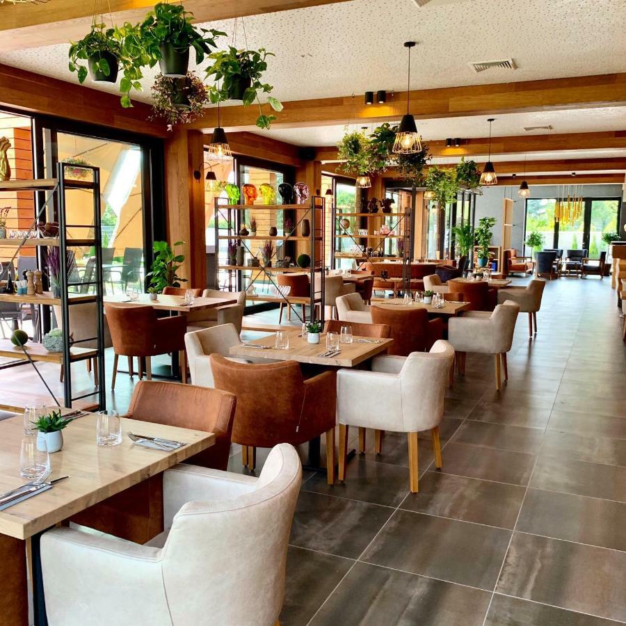 Gazda Hotel&Restaurant - Self Chek-In Jesenice  ภายนอก รูปภาพ