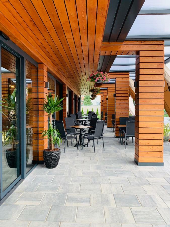 Gazda Hotel&Restaurant - Self Chek-In Jesenice  ภายนอก รูปภาพ